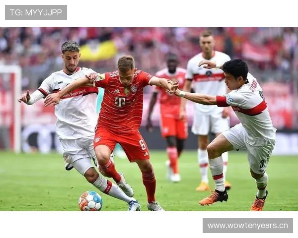 拜仁防守体系漏洞频出,对联赛竞争格局及后续关键赛事带来压力 拜仁防守体系漏洞频出,对联赛竞争格局及后续关键赛事带来压力