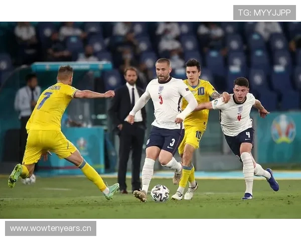 曼联近期表现回暖,但体系僵局问题持续加剧,对争冠形势产生制约 曼联近期表现回暖,但体系僵局问题持续加剧,对争冠形势产生制约