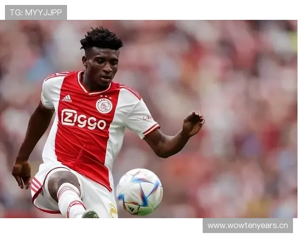 阿贾克斯关键比赛能力受到检验，近期表现不佳对赛季走势形成制约