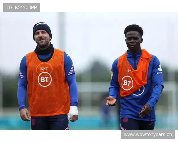 萨卡训练完直接去夜店蹦到凌晨？