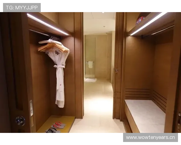 孔令辉当年住酒店连拖鞋都要自带，现在住套房连浴缸都懒得放满水