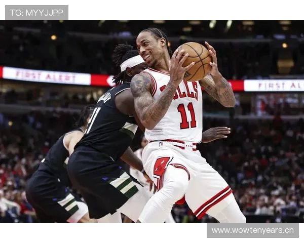 德罗赞在季后赛中拉开攻防转换差距提升球队关键效率