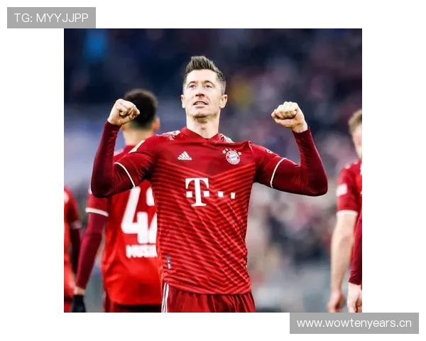 莱万每天吃秤上称的牛排，自律到连厨师都怕他